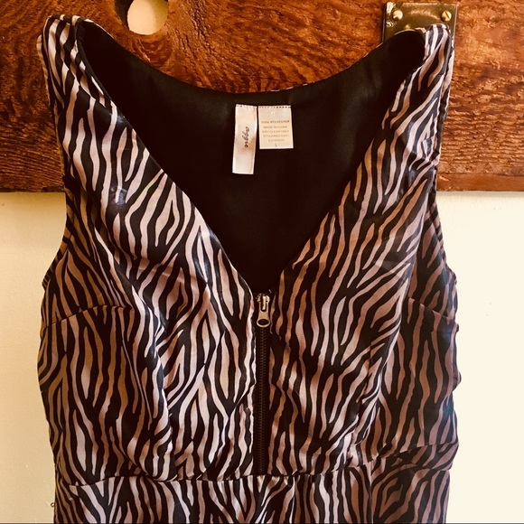 Shimmery High-Waisted Double Ruffle Dress - Picture 3 of 7